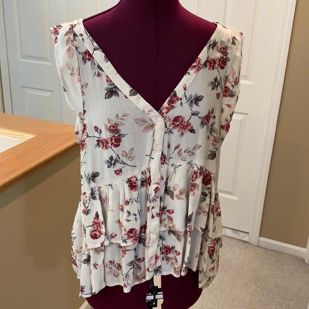 American Eagle top
